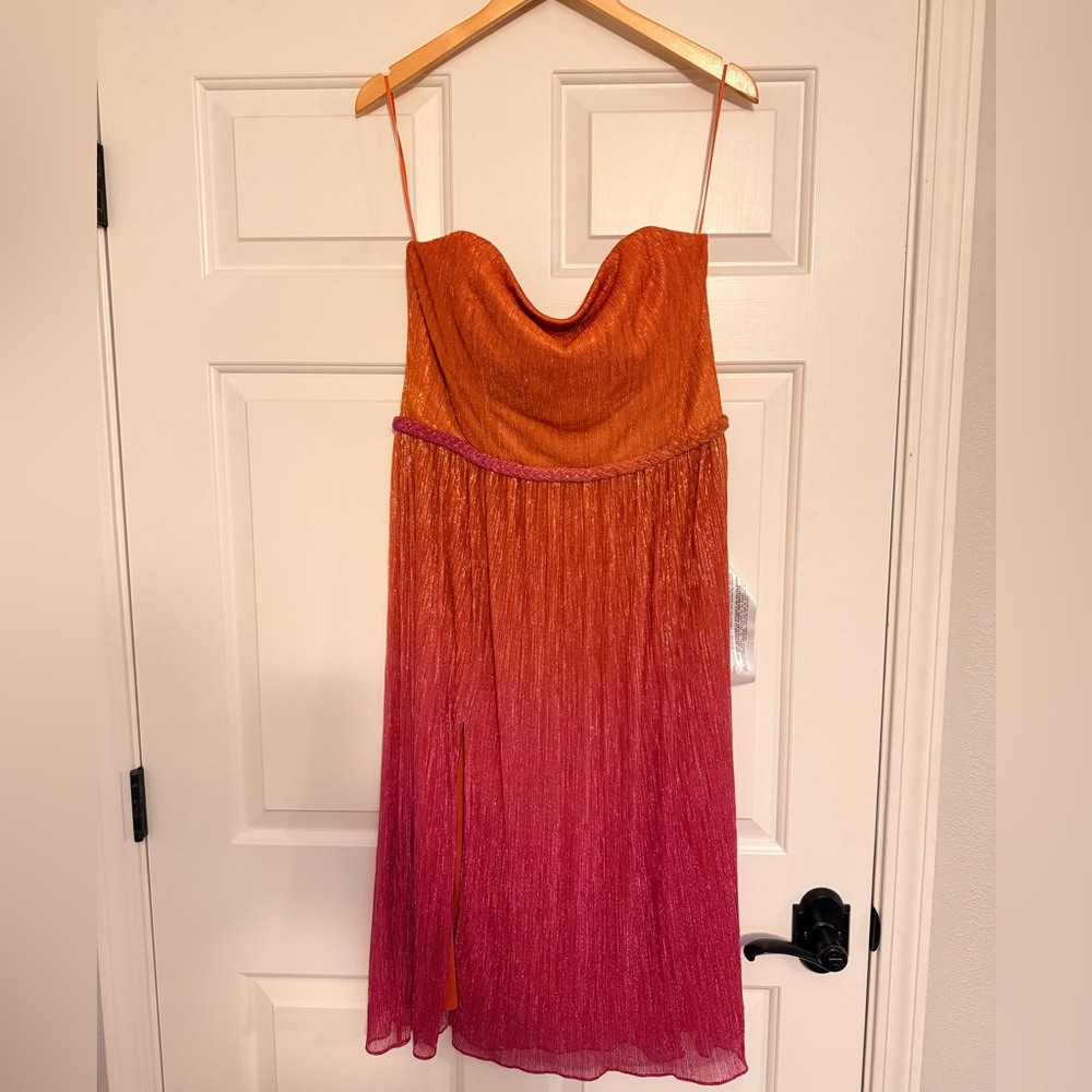 NWT Dress the Population Strapless Dress